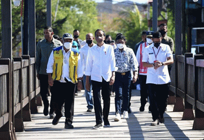 Presiden Joko Widodo mengatakan bahwa penataan kawasan tersebut bertujuan agar masyarakat sekitar bisa mendapatkan manfaat dari pariwisata di Labuan Bajo.
