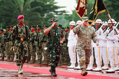 Kunjungan kehormatan Kepala Staf Gabungan Amerika Serikat (AS) Jenderal Mark Milley di Markas Besar TNI, Cilangkap, Jakarta, Minggu (24/7/2022).