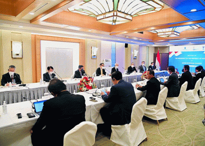 Presiden Joko Widodo bertemu dengan sejumlah CEO perusahaan Jepang di Imperial Hotel, Tokyo, Jepang, Rabu (27/7/2022).