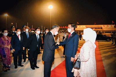 Presiden Joko Widodo dan Ibu Iriana beserta delegasi bertolak menuju Tokyo, Jepang.