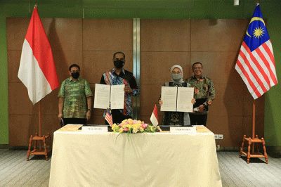Penandatanganan dilakukan oleh Menteri Ketenagakerjaan RI, Ida Fauziyah dan Menteri Sumber Manusia Malaysia, Dato' Sri M. Saravanan Murugan, di Jakarta.