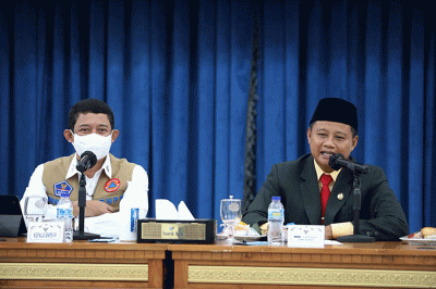 Penanganan Penyakit Mulut dan Kuku (PMK) di Jawa Barat mendapatkan apresiasi dari Kepala Badan Nasional Penanggulangan Bencana (BNPB).