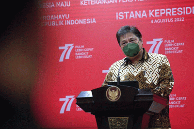 Presiden Joko Widodo meminta jajarannya untuk membuat peta jalan atau roadmap terkait produksi dan hilirisasi sorgum hingga tahun 2024 mendatang.