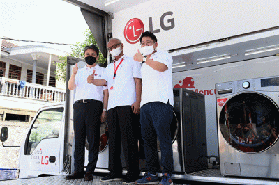 Kegiatan Mencuci Sehat Bersama LG di Jakarta, Kamis (11/8/2022).