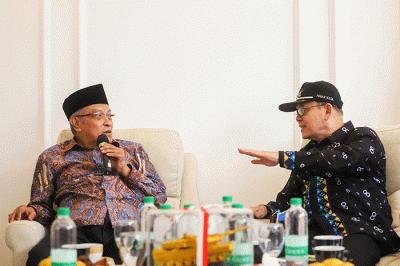 Ketua Dewan Pembina INF Said Aqil Siroj memberikan sambutan dalam diskusi startegis dengan tema model penguatan ekonomi kerakyatan dan kedaulatan pangan.