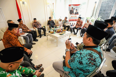 Ketua Dewan Pembina INF Said Aqil Siroj memberikan sambutan dalam diskusi startegis dengan tema model penguatan ekonomi kerakyatan dan kedaulatan pangan.