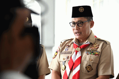 Presiden Joko Widodo menerima kunjungan perwakilan Kwartir Nasional (Kwarnas) Gerakan Pramuka di Istana Merdeka, Jakarta, Jumat (12/8/2022).