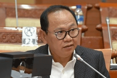 Anggota DPR RI Komisi I H. Taufiq R Abdullah memberikan paparannya saat acara webinar Aptika Kominfo di Jakarta.