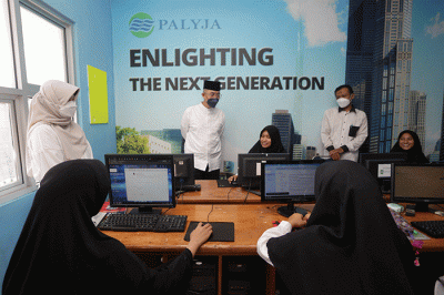 Program pendidikan dan pelatihan vokasi di Rumah Gemilang Indonesia milik LAZNAS Al Azhar untuk program studi Fotografi, Videografi dan Aplikasi Perkantoran.