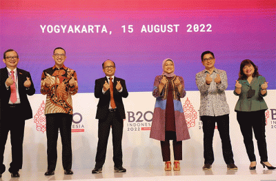 Menteri Ketenagakerjaan Ida Fauziyah, menyampaikan bahwa produktivitas SDM sangat penting dan dibutuhkan dalam berinvestasi.