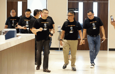 Penandatanganan Perjanjian Kerja sama PT MNC Finance dan PT Pos Indonesia (Persero) di Jakarta, Kamis (18/8/2022).