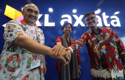 Penandatanganan kerja sama PT XL Axiata Tbk dengan Microsoft Indonesia di Jakarta, Kamis (18/8/2022).