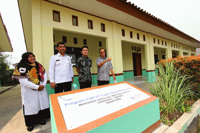 Peresmian dan serah terima renovasi sekolah di SMPN 4 Cikarang Barat, Kabupaten Bekasi, Jawa Barat, Rabu (24/8/2022).