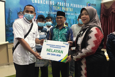 Menurut Khalied, seluruh unit usaha di bawah JG masing-masing memberikan bantuan untuk 200 pekerja BPU sehingga total mencapai 1.400 orang.