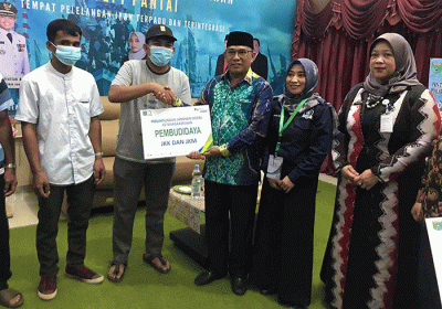 Menurut Khalied, seluruh unit usaha di bawah JG masing-masing memberikan bantuan untuk 200 pekerja BPU sehingga total mencapai 1.400 orang.