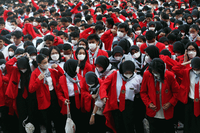 Pengenalan Kehidupan Kampus Bagi Mahasiswa Baru (PKKMB) 2022, di halaman Kampus Untag Surabaya, Jawa Timur.