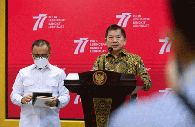 Menteri Perencanaan Pembangunan Nasional (PPN)/Kepala Bappenas, Suharso Monoarfa memberikan keterangan pers usai mengikuti rapat terbatas.