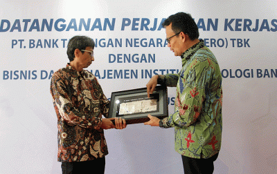 Penandatanganan Perjanjian Kerja sama antara Bank BTN dan SBM-ITB.