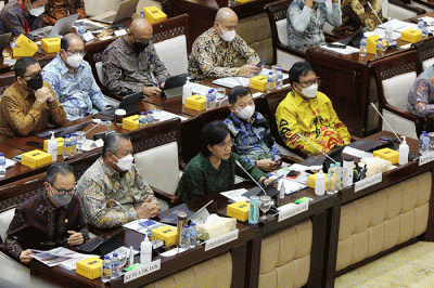 Rapat Kerja dengan Komisi XI DPR RI di Jakarta, Rabu (31/8/2022).