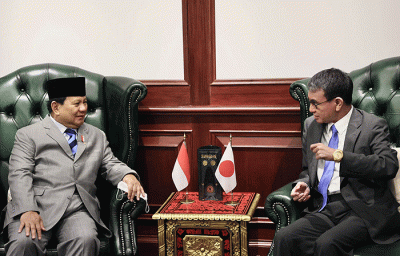 Menteri Pertahanan Prabowo Subianto menerima kunjungan Menteri Transformasi Digital Jepang Taro Kono di Kementerian Pertahanan, Jakarta, Jumat (2/9/2022).