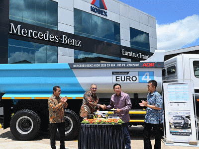 Soft opening diler resmi Mercedes Benz Commercial Truck di Kota Banjar Baru, Kalimantan Selatan.