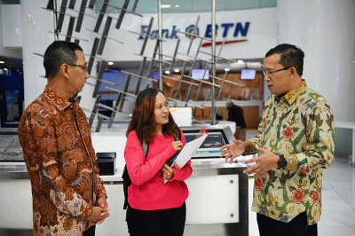 Bank BTN juga memberikan beragam kejutan menarik mulai dari pemberian voucher, bonus poin spekta, hingga diskon biaya provisi, administrasi.