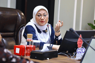 Menaker Ida Fauziyah saat menerima audiensi Konfederasi Serikat Pekerja Nusantara (KSPN) di kantor Kemnaker, Jakarta, Senin (5/9/2022).