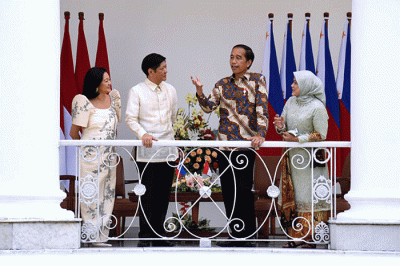 Presiden Joko Widodo bersama Ibu Iriana Joko Widodo menyambut kunjungan kenegaraan Presiden Republik Filipina Ferdinand Romualdez Marcos Jr.