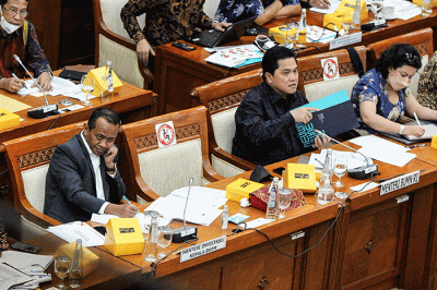 Rapat kerja dengan komisi VI DPR di kompleks Parlemen, Senayan, Jakarta, Kamis (8/9/2022).