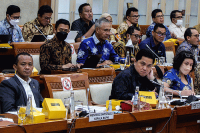 Rapat kerja dengan komisi VI DPR di kompleks Parlemen, Senayan, Jakarta, Kamis (8/9/2022).