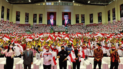 Pengarahan kepada 2.686 Calon Pekerja Migran Indonesia (CPMI) di GOR POPKI Cibubur, Jakarta Timur, Senin (12/9/2022).