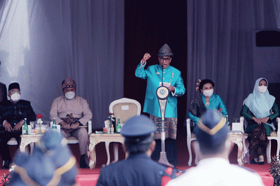 Menteri Perhubungan Budi Karya Sumadi menjadi inspketur upacara peringatan Hari Perhubungan Nasional tahun 2022 di Pelataran Benteng Kuto Besak Palembang.