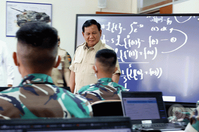 Menteri Pertahanan Prabowo Subianto mengerahkan tim dari Unhan RI untuk meneliti teknologi sumber air guna mengatasi krisis air di Provinsi NTB.