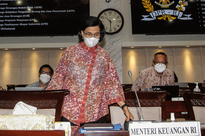 Menteri Keuangan Sri Mulyani saat menghadiri Rapat Kerja (Raker) dengan Komisi XI DPR RI di Kompleks Parlemen, Senayan, Jakarta, Kamis (22/9/2022).