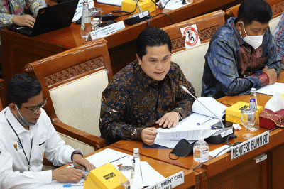 Menteri BUMN Erick Thohir saat mengikuti rapat kerja dengan Komisi VI DPR RI di Kompleks Parlemen, Senayan, Jakarta, Rabu, (21/9/2022).