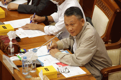 Menteri Energi dan Sumber Daya Mineral (ESDM) Arifin Tasrif saat Rapat Kerja (Raker) dengan Komisi VII DPR RI di Kompleks Parlemen, Jakarta, Kamis (22/9/2022).