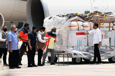 Presiden Joko Widodo secara resmi melepaskan bantuan kemanusiaan dari pemerintah Indonesia kepada korban bencana banjir dan tanah longsor di Pakistan.