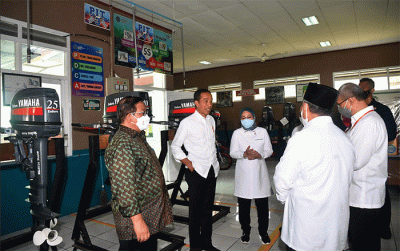 Di sela-sela kunjungan kerjanya ke Maluku Utara, Presiden Joko Widodo menyempatkan diri meninjau Balai Pelatihan Vokasi dan Produktivitas (BPVP) Kota Ternate.