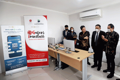 Peresmian Galeri Investasi di Universitas Dian Nusantara (UNDIRA), Jakarta, Rabu (28/9/2022).
