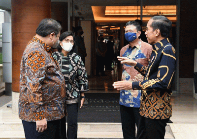 Presiden Joko Widodo saat menyampaikan sambutan pada acara United Overseas Bank (UOB) Economic Outlook 2023 yang digelar di Hotel Indonesia Kempinski.