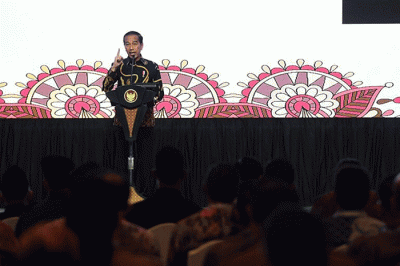 Presiden tidak ingin jika jajarannya justru menggunakan Anggaran Pendapatan dan Belanja Negara (APBN) untuk berbelanja produk impor.