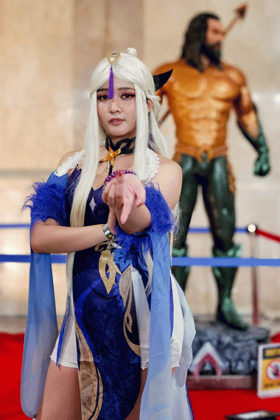Penampilan para pengunjung yang memadati acara Indonesia Comic Con 2022 di Jakarta Convention Center, Jakarta, Minggu (2/10/2022).