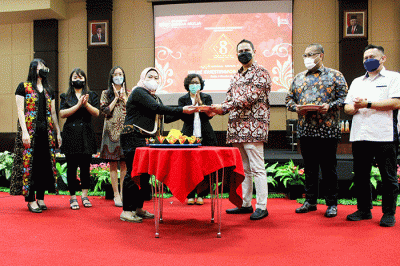 Pembukaan The 8th National Investment Day di Kampus UBM, Jakarta, Senin (3/10/2022).