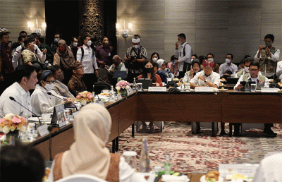 Kepala BNPB Letjen TNI Suharyanto saat menghadiri rapat tingkat menteri membahas Penyelenggaraan Konferensi Tingkat Tinggi G20 di Badung, Bali.