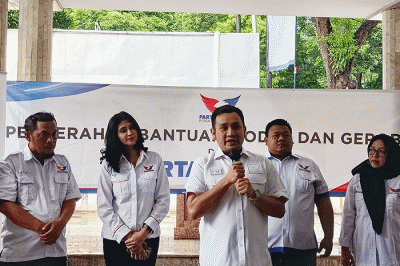 Penyerahan bantuan modal dan gerobak di Kantor DPP Partai Perindo, Menteng, Jakarta Pusat, Jumat (7/10/2022).