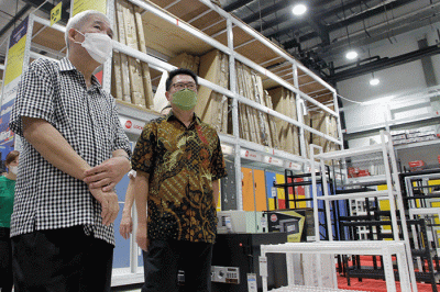 Investor Gathering dan Store Visit Mitra10 di Tangerang, Senin (10/10/2022).