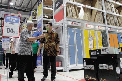 Investor Gathering dan Store Visit Mitra10 di Tangerang, Senin (10/10/2022).
