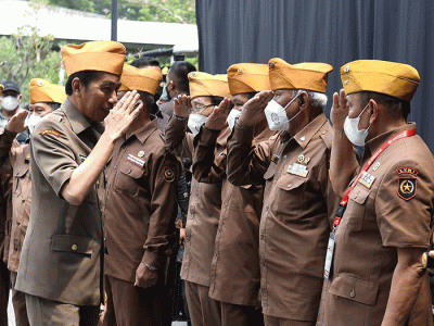 Presiden Joko Widodo saat menghadiri Pembukaan Kongres XII Legiun Veteran Republik Indonesia (LVRI) dan Munas XI Persatuan Istri Veteran Republik Indonesia.
