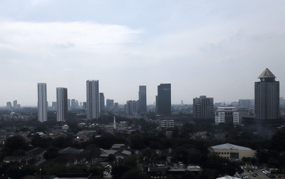 Gedung bertingkat terlihat dari ketinggian di kawasan Jakarta Selatan, Selasa (11/10/2022).