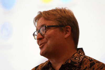 CTO dan Co-Founder Aiven Heikki Nousiainen memberikan paparan terkait kegiatan bisnis perusahaan Aiven kepada rekan media saat media briefing.